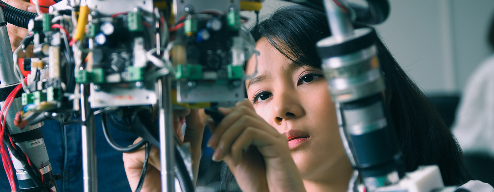 システム理工学部